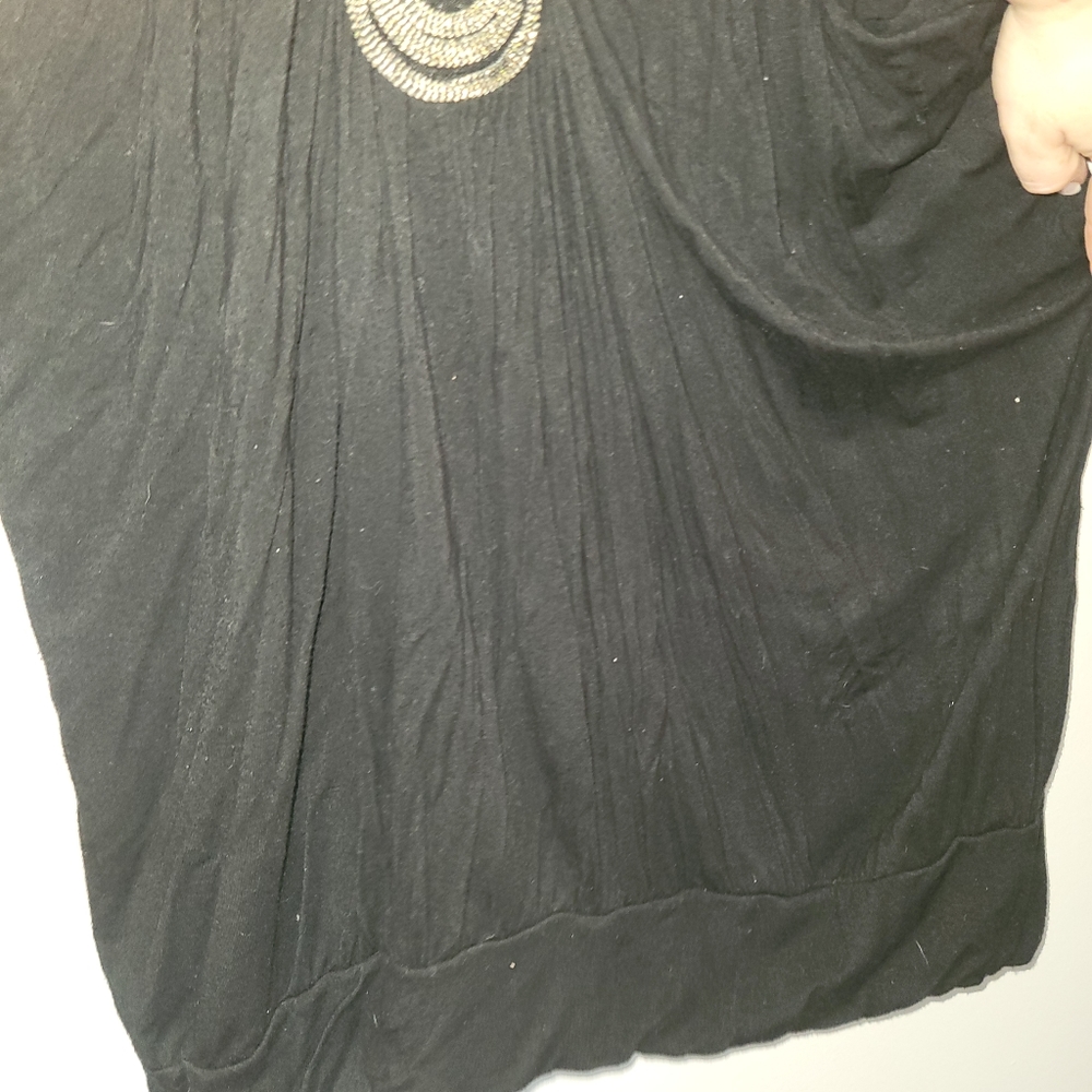 Black top - Picture 2 of 5
